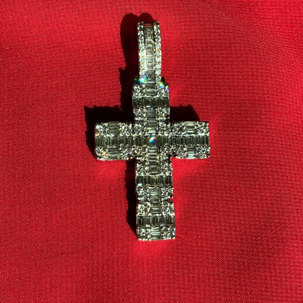 14k white gold Diamond Cross Pendant